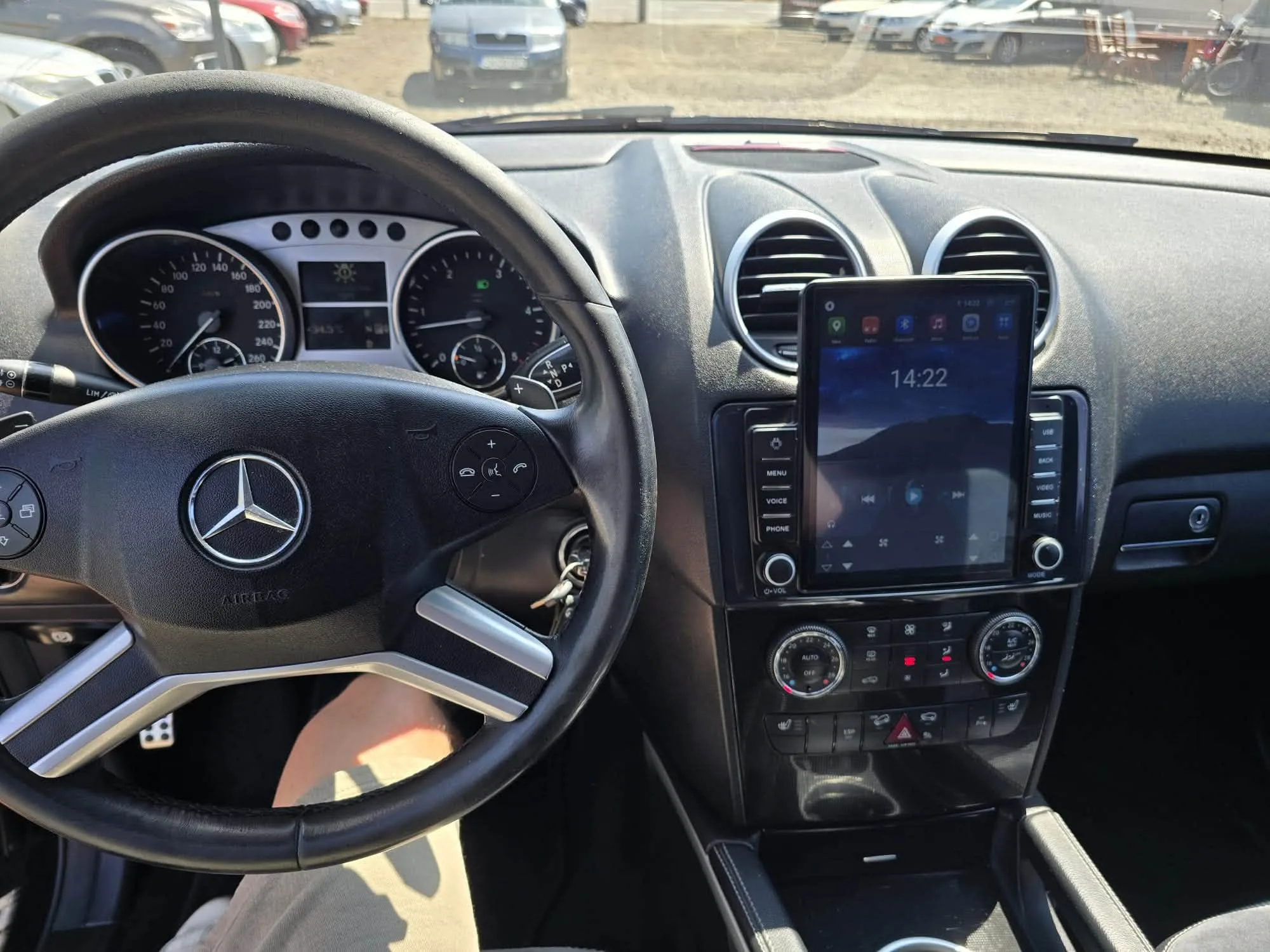 MERCEDES-BENZ ML 300 CDI 4MATIC — 9